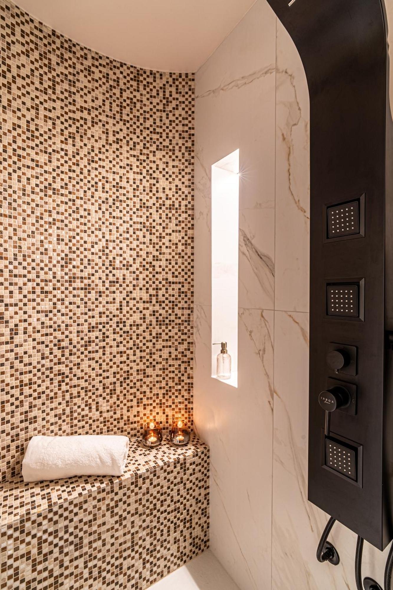 Lilyum Apartment Cagliari Bagian luar foto